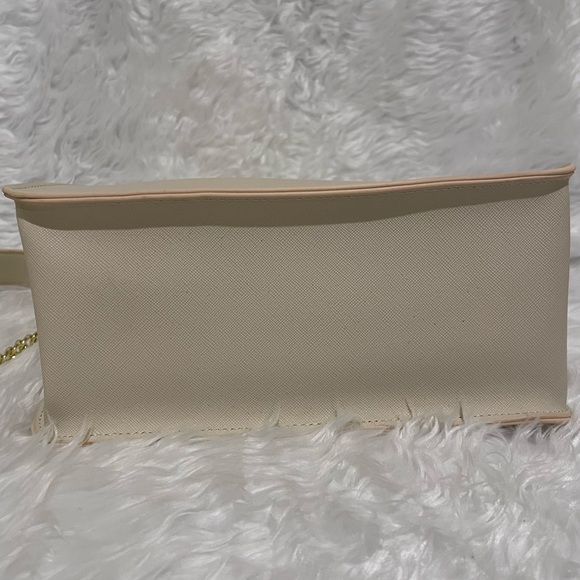 SOLD - Rare Loungefly Evil Queen Poison Apple Clasp Crossbody Purse - Picture 4 of 7